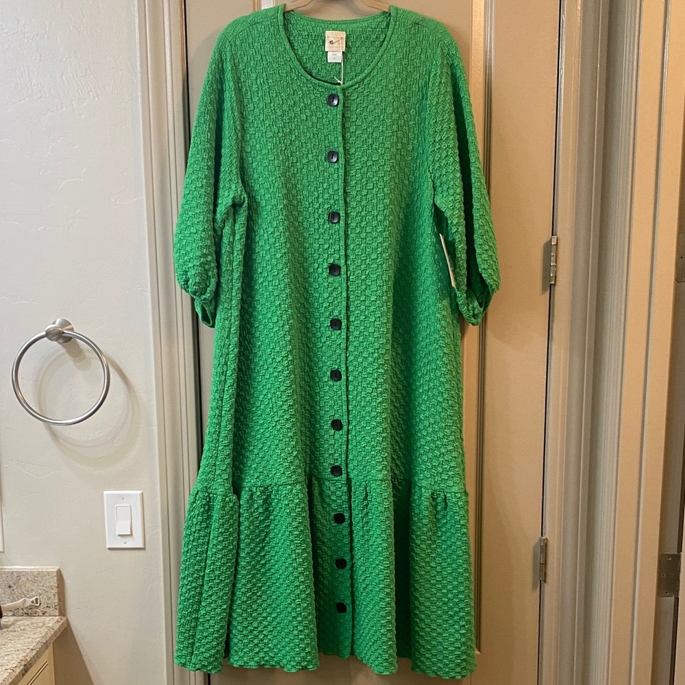 Chic Emerald Long Sleeve Dress